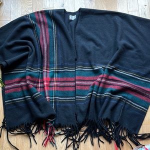 1980s Vintage Pendleton virgin wool poncho cape with fringe, one size